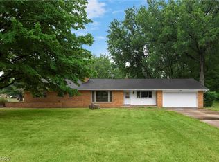 1186 Bassett Rd, Westlake, OH 44145