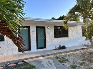 207 NW 7th St #2, Hallandale, FL 33009
