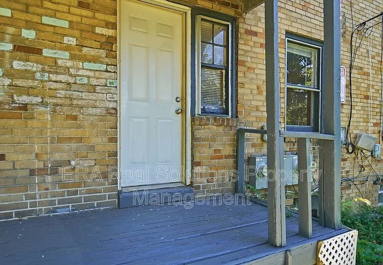 1575 E Cordell Ave — Photo 28