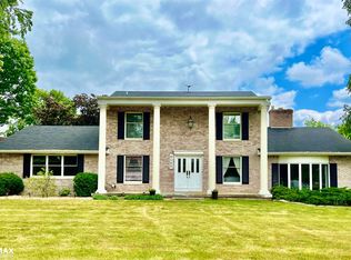 8465 Spydel Dr, Flushing, MI 48433