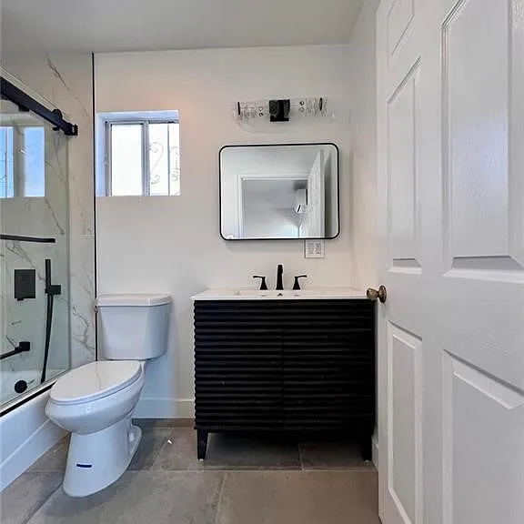 6445 1/2 Tujunga Ave — Photo 18