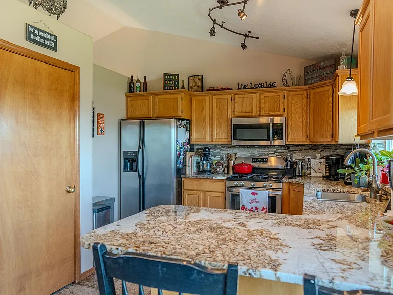 3925 N Graphite Ct — Photo 10