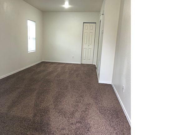 5th image of 4342 S Puget Sound Ave