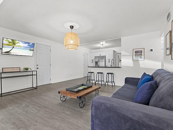 4th image of 6375 SW 29th Street