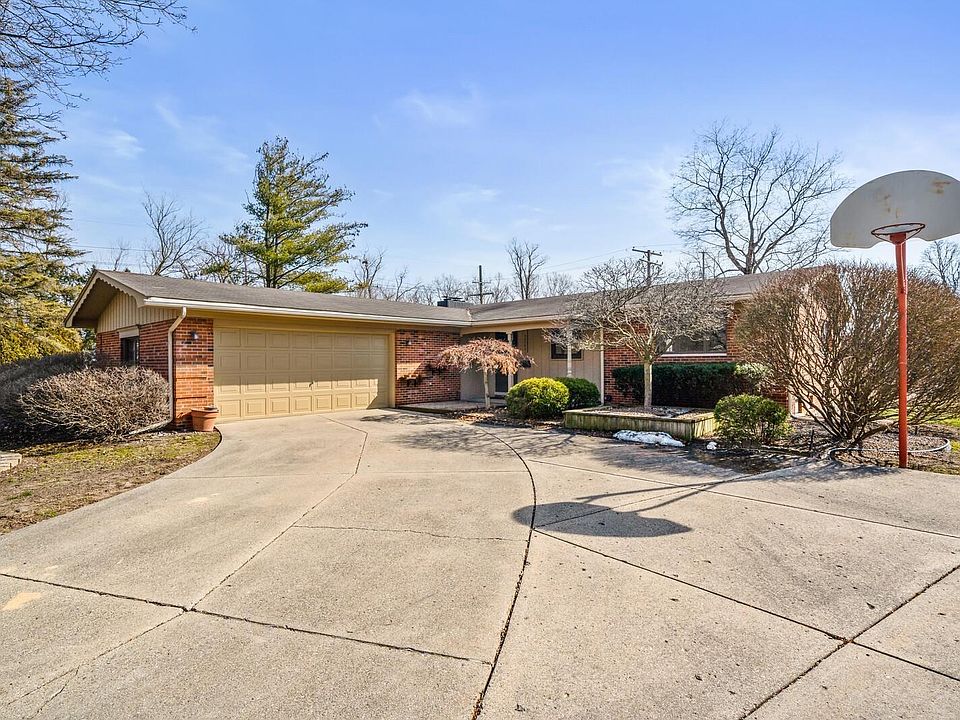 1st image of 33705 James Ct