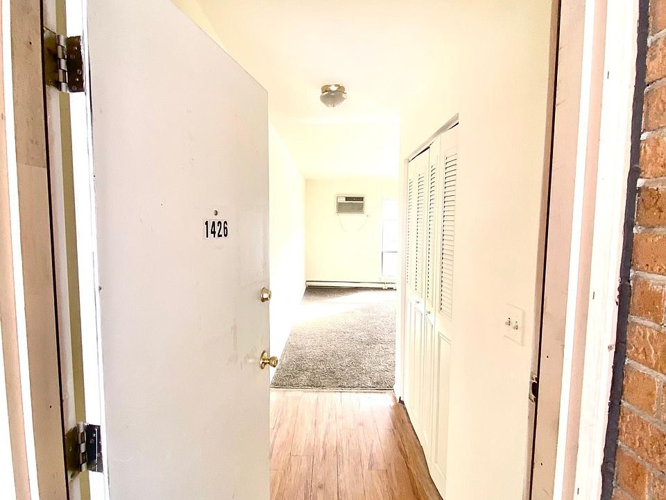 1305 N Annie Glidden Rd Dekalb IL Zillow