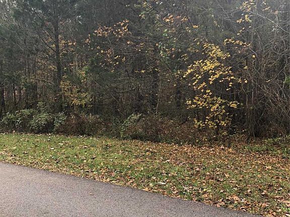 3rd image of 5848 Redwood Dr