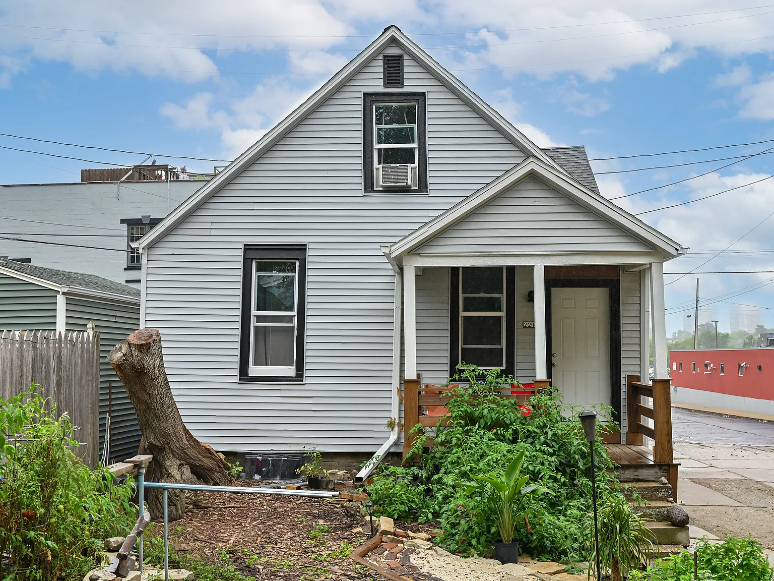 2 bed, 850 sqft, $1,350 — Photo 4
