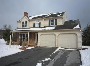 906 Rebecca Dr, Lititz, PA 17543