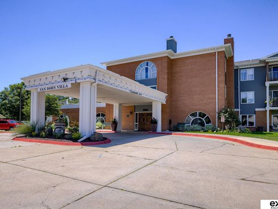 3001 S 51 Street Ct #266, Lincoln, NE 68506