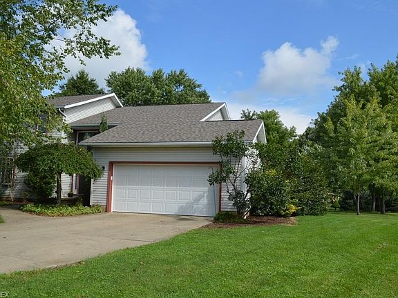 3rd image of 225 Anna Dr