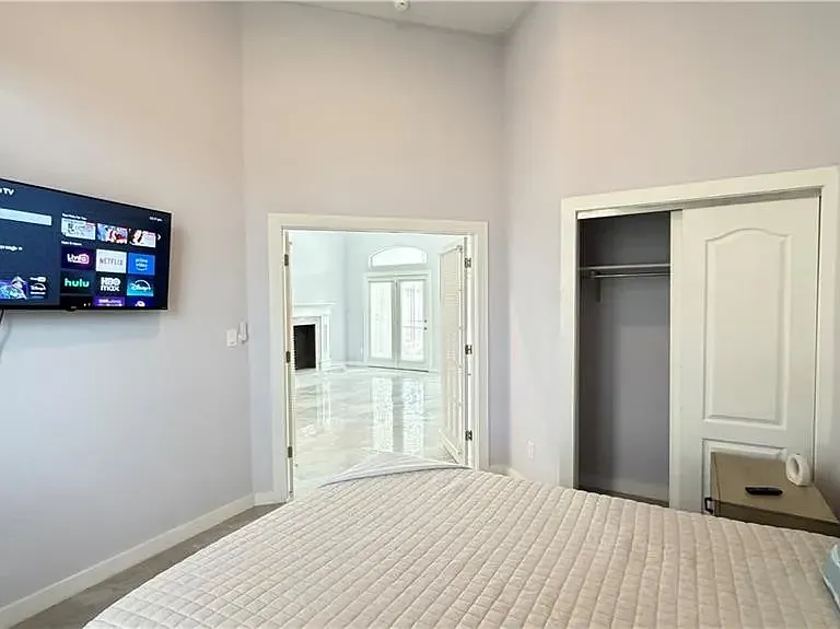 2504 Lilac Ave — Photo 10