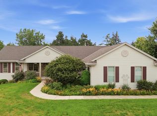 4820 W Alesci Dr, Franklin, WI 53132