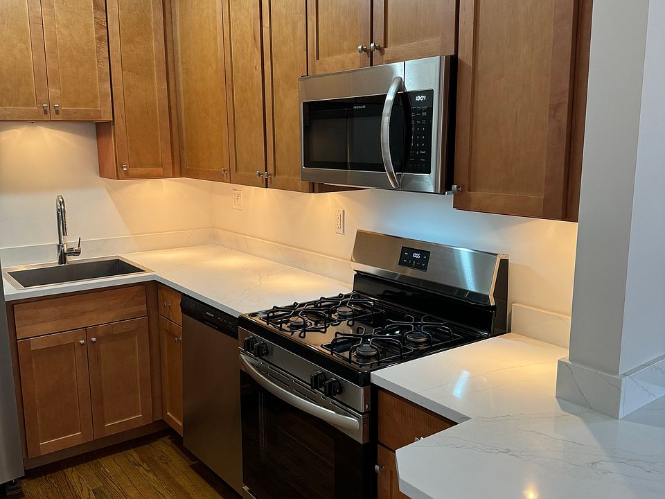 1st image of 3956 N Bell Ave #3