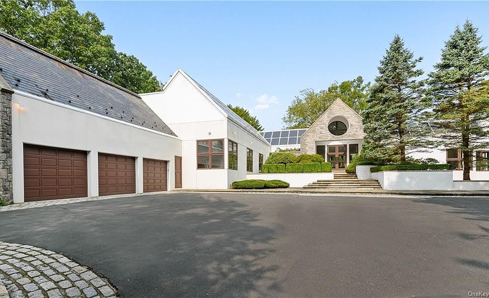 1st image of 40 Polly Park Rd