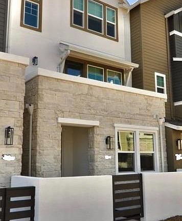4th image of 423 Semillon Ln
