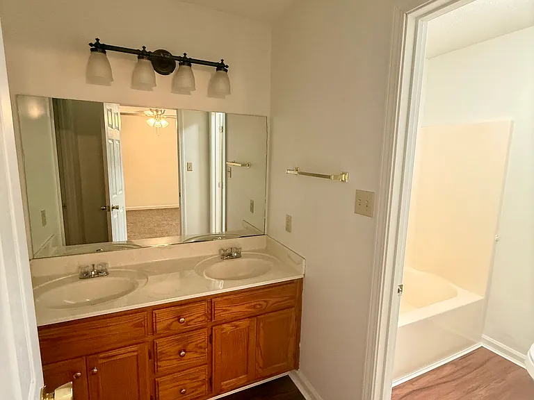 9 Annondale Cv — Photo 11