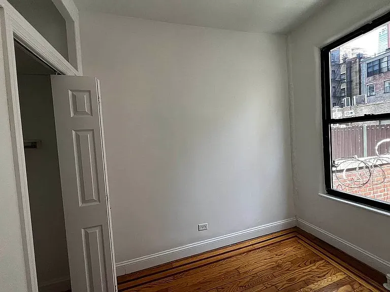 149 E 33rd St #3R — Photo 3