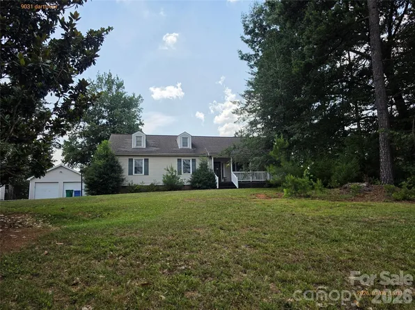 9031 Dartmoor Pl, Mint Hill, NC 28227