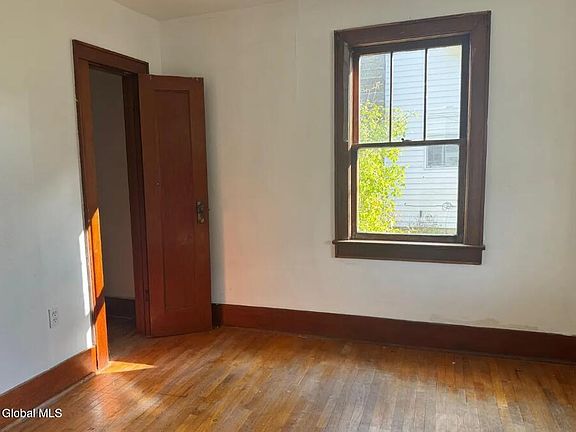 4th image of 23 Grant Street