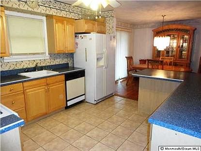5th image of 110 Mello Ln