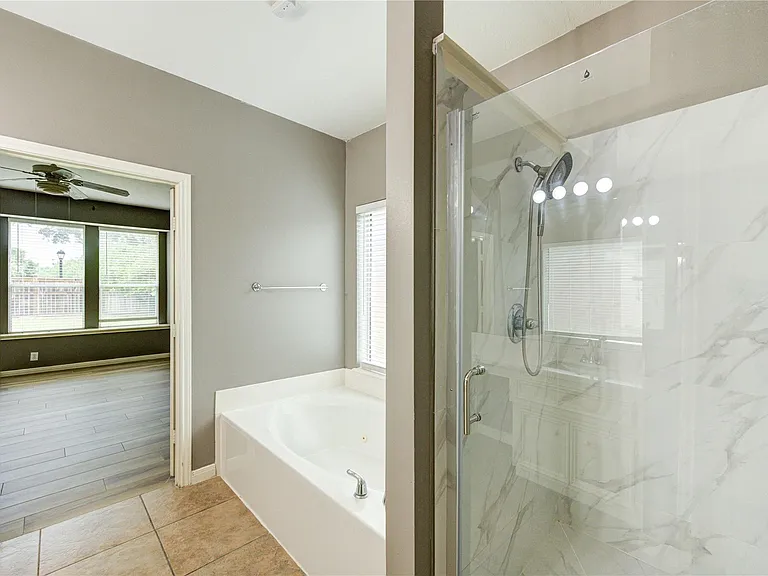 22122 Shady Heath Ln — Photo 34