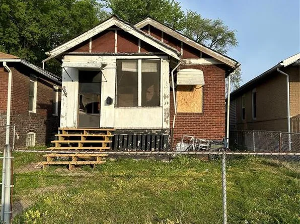 809 N 23rd St, East Saint Louis, IL 62205