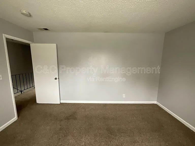 292 Grecia Ct — Photo 23