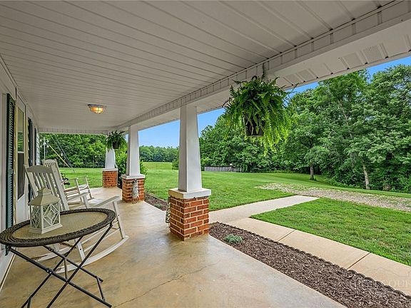 4th image of 346 Gaither Road