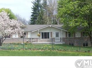 3955 Ashford St, White Lake, MI 48383