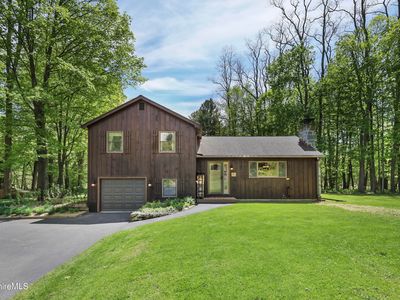 92 Hubbard St, Lenox, MA, 01240