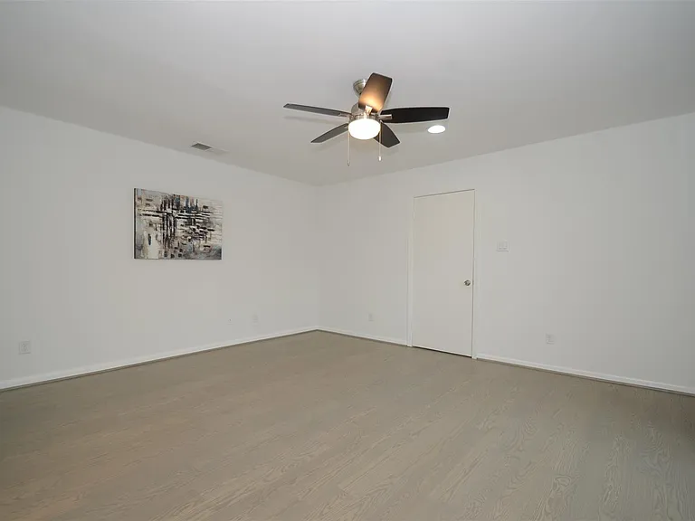 5524 Beverlyhill St #2 — Photo 23