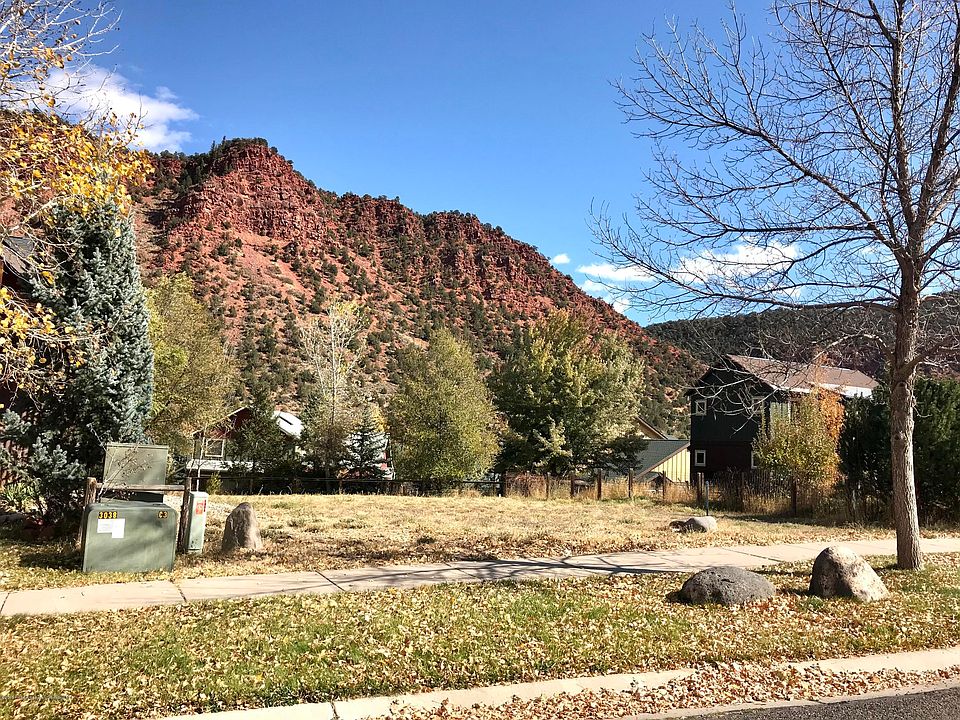 2nd image of 1910 Colorow Rd