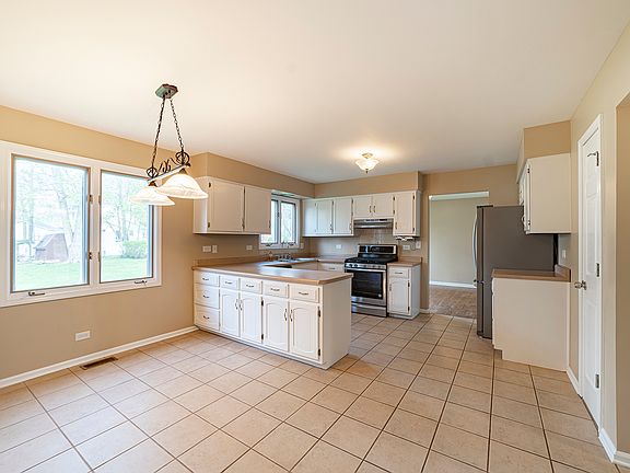 5th image of 761 Cynthia Dr