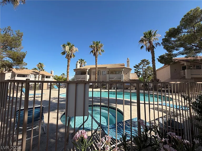 920 Rockview Dr #101 — Photo 20