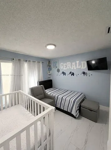 10049 SW 222nd St — Photo 3