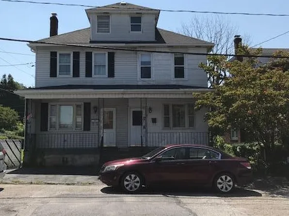 44 E Monroe St, McAdoo, PA 18237