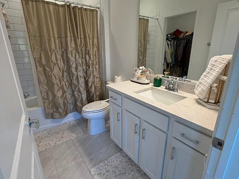 Downstairs EnSuite
