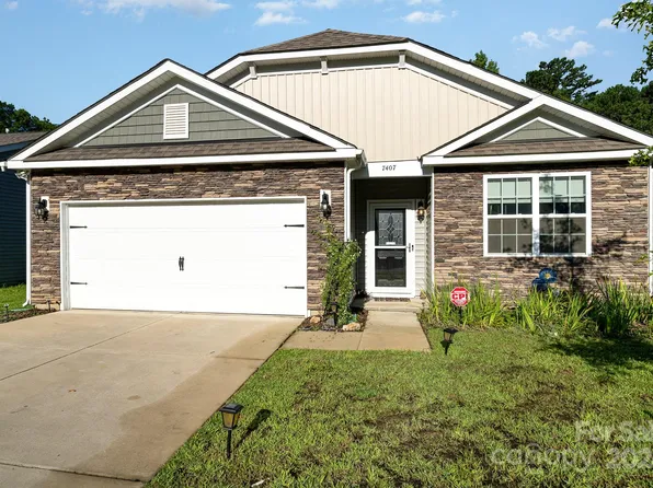 7407 Larwill Ln, Charlotte, NC 28216