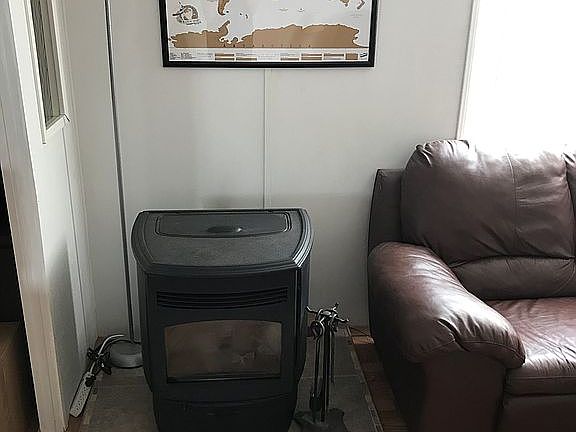 Pellet stove