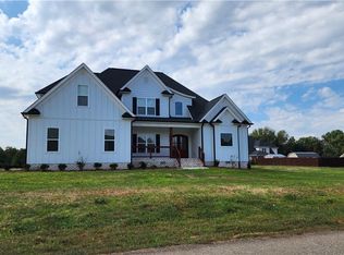 208 Deerwood Dr, Lexington, NC 27295