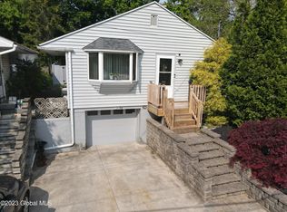 24 Quincy St, Albany, NY 12205