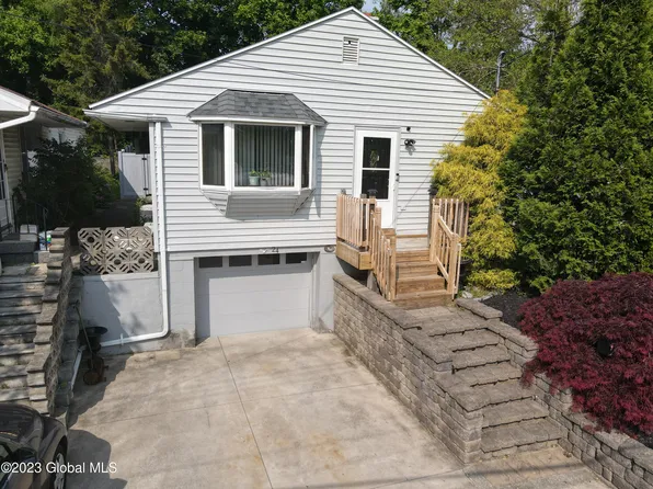 24 Quincy Street, Albany, NY 12205