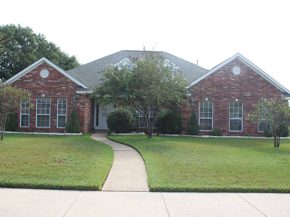 1st image of 4711 Tiffany Park Cir
