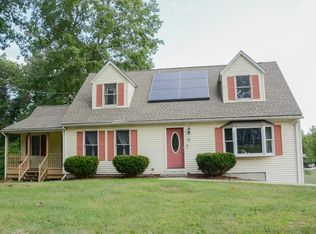 12 Forest St, Oxford, MA 01540