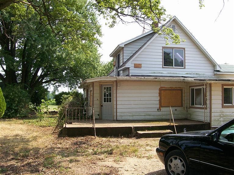 1st image of 392 60th St