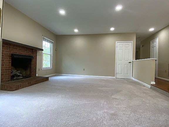5th image of 13573 Castlebridge Ln