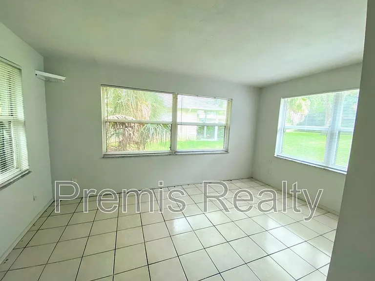 2686 Sunset Dr #B — Photo 15