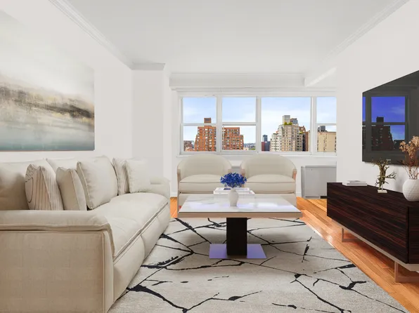 101 West 12th Street image 3 of 10