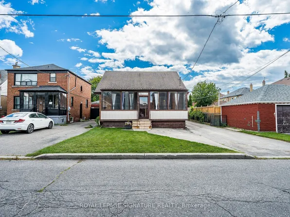 1 Davidson Ave, Toronto, ON M1K 1C2